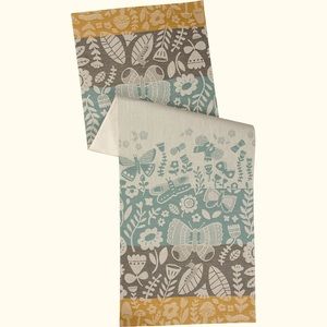 NWOT Table Runner